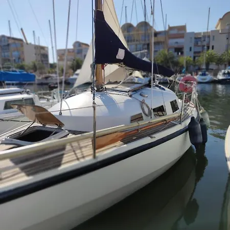 Sth Πλωτό κατάλυμα Gruissan